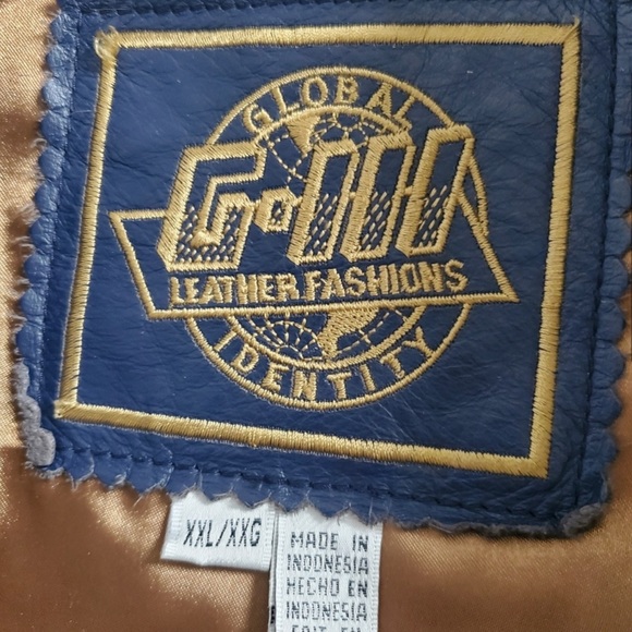 Genuine leather men’s Notre Dame varsity jacket - Picture 3 of 5